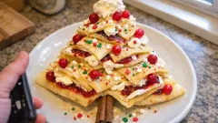 Crepes di Natale: Make a Jam-and-Cream Christmas Tree for Brunch